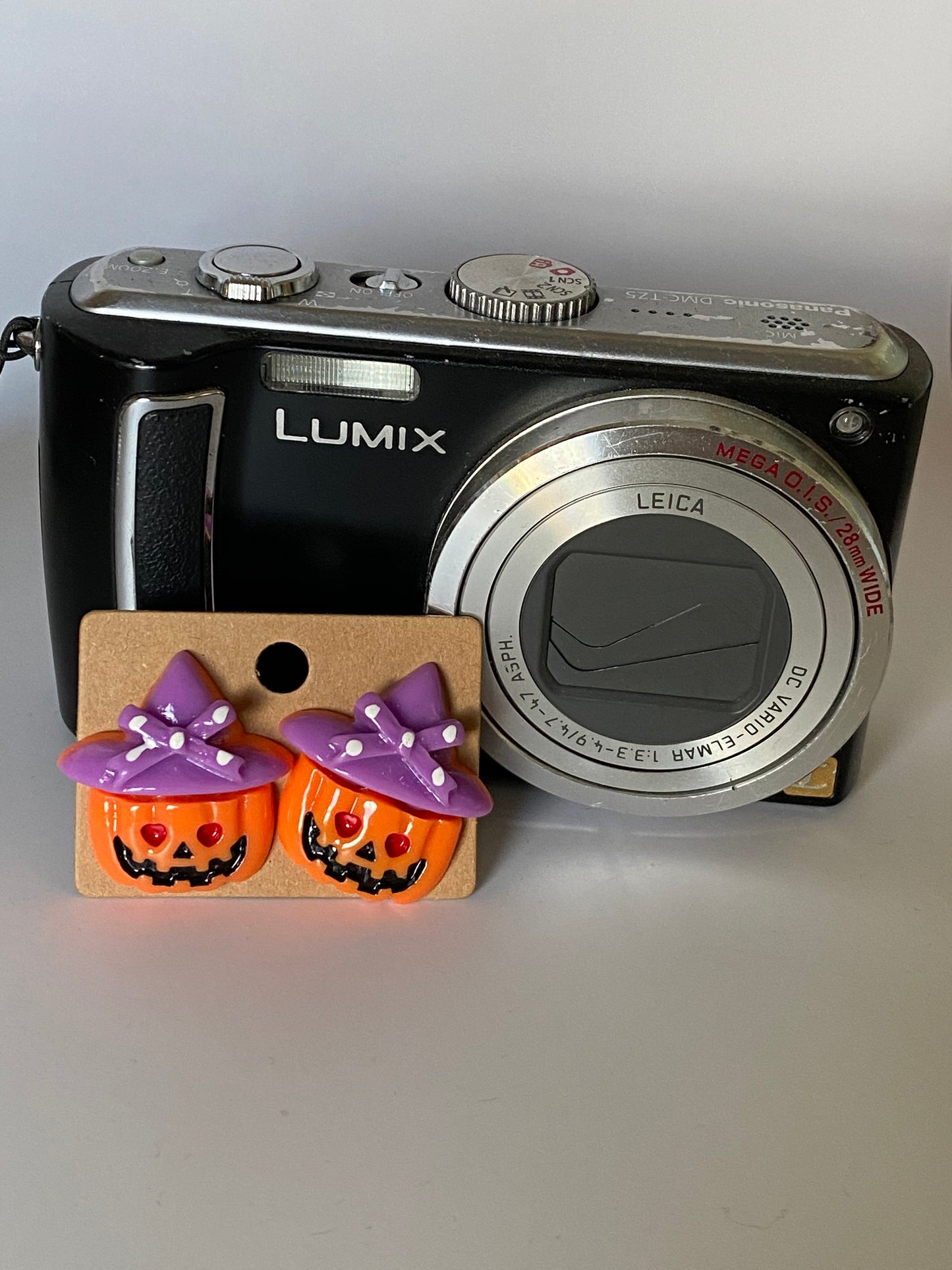 Pumpkin Studs
